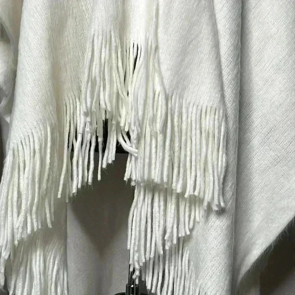 LAUREN CONRAD White Fringe Open Front Wrap Size OS